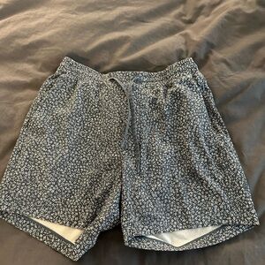 Lululemon Bowline Short 5" *WovenAir - small